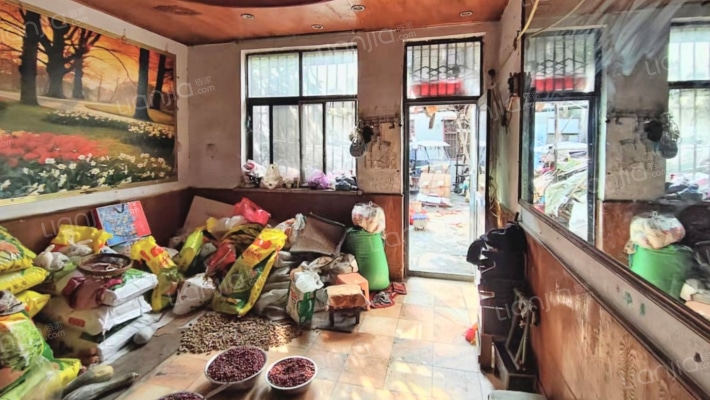 交通局地管所家属院二手房实景图