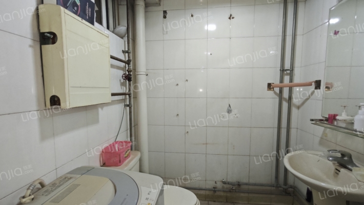 永安小区 4室2厅 东 西-卫生间A