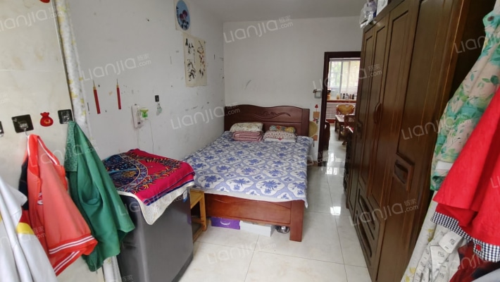 物探局园林社区 两居采光通风好 集中供暖 采光充足-卧室B