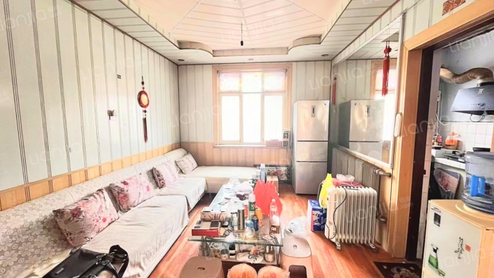 百盛家属院二手房实景图