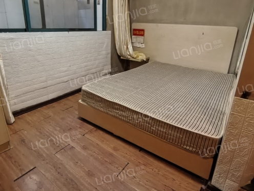 合租·万佳城市花园 9居室 南卧