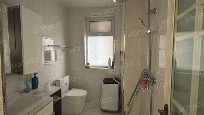 天保青花府 3室2厅 南 北-卫生间B