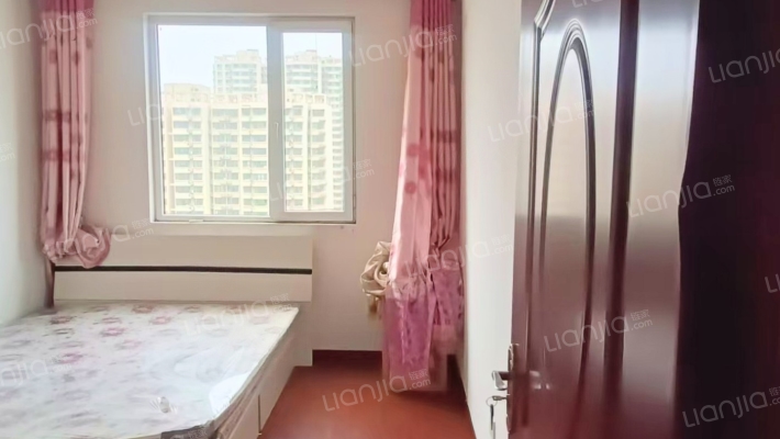 新上房源，明厨明卫大三居室，带车位，带地下室。-卧室B