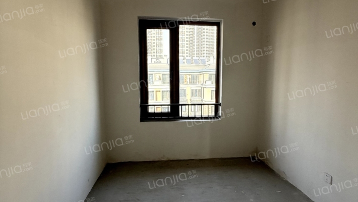 上叠 带露台跟小院，距离北京仅1900米，京西南大门-卧室D