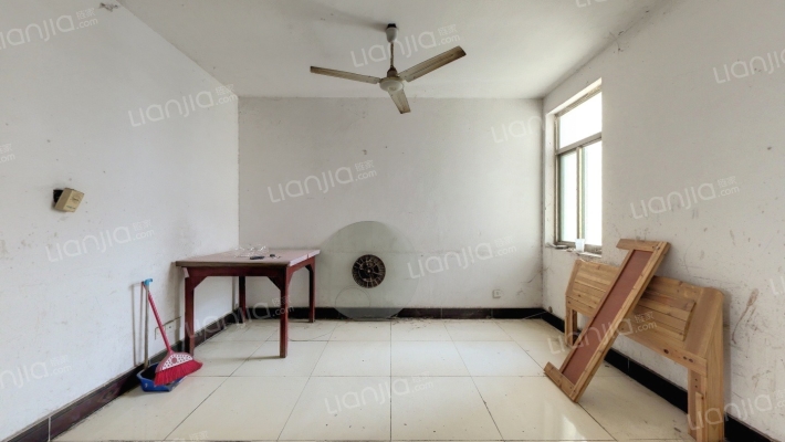 大杨花园二手房实景图