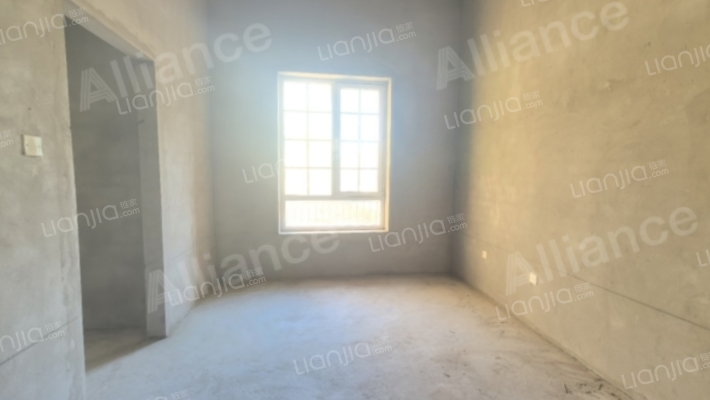 联排边户 带大院子 房本满 户型方正-卧室B