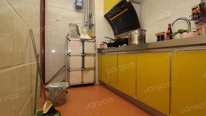 华阳路旁 天伦湾 园林样板社区 全南两居房本在手急售-厨房