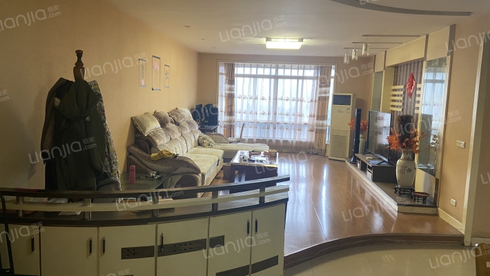 天龙路11号二手房实景图