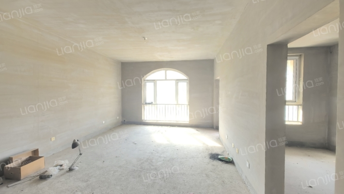 涿州城西农大联排别墅，地上可停车，环境优美-客厅