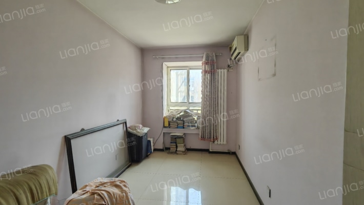 范阳路政法街清凉寺大两居次顶出售-卧室B