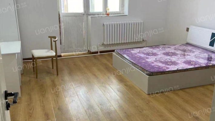 卫生局家属楼二手房实景图