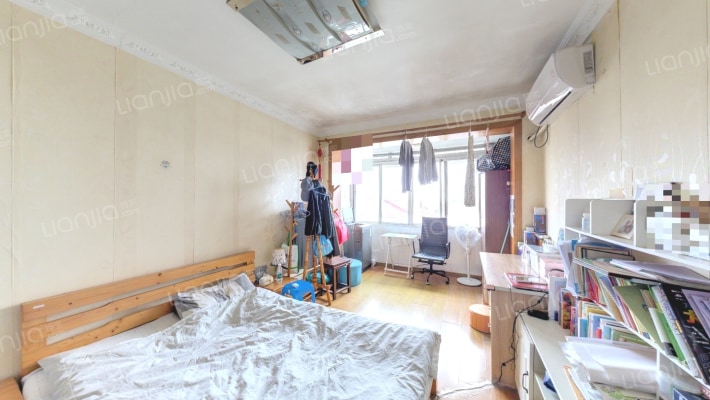 兰坪路234号二手房实景图