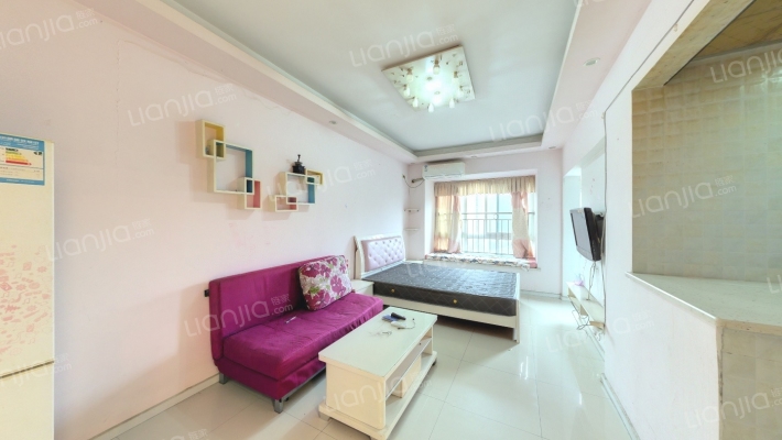 国宾豪庭三期二手房实景图