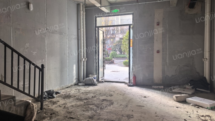 春藤路5号二手房实景图