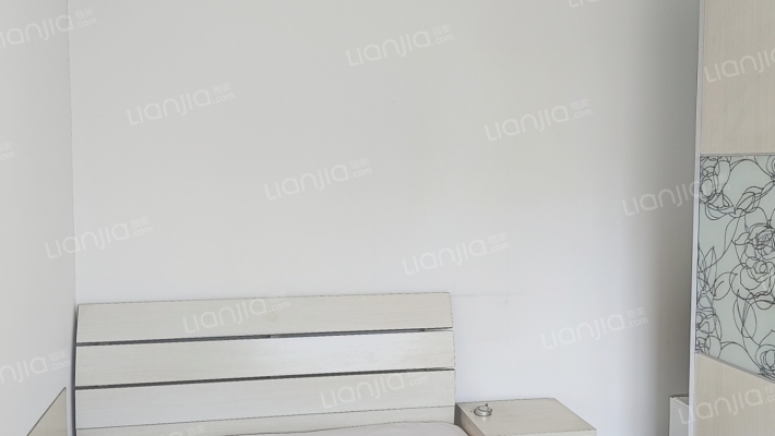 水岸花城，好房源，环境好，交通便利。-卧室B