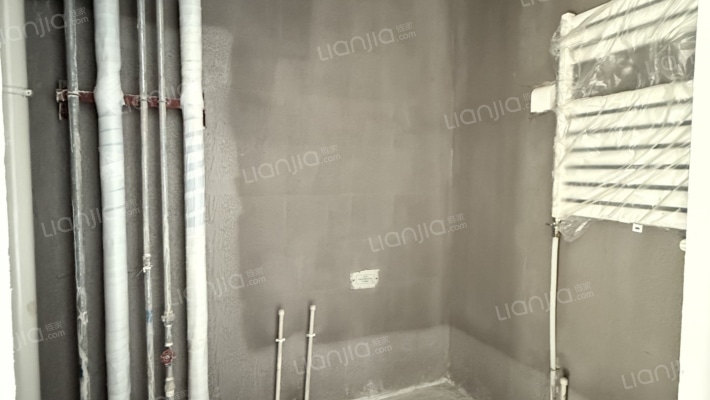 鸿坤理想尔湾 3室2厅 南 北-卫生间C