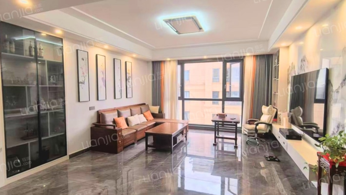 学苑华府二手房实景图