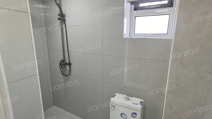 南北通透格局，楼层好，视野宽阔，采光充足-卫生间