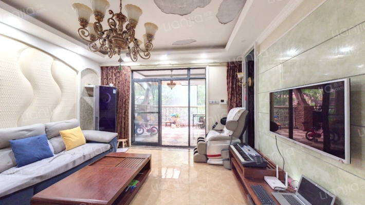 艺锦湾三期二手房实景图