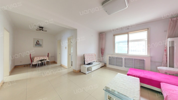 技校宿舍区二手房实景图