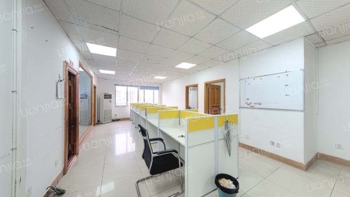 中信银行大厦二手房实景图