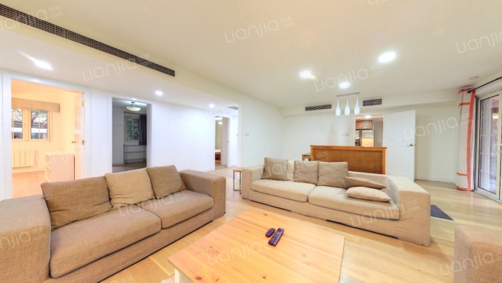 西庭网球俱乐部和公寓二手房实景图