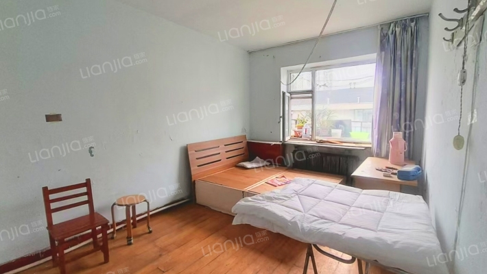 造纸厂住宅楼二手房实景图