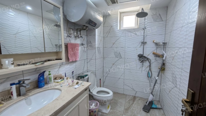 京都颐和城 5室3厅 南 北-卫生间B