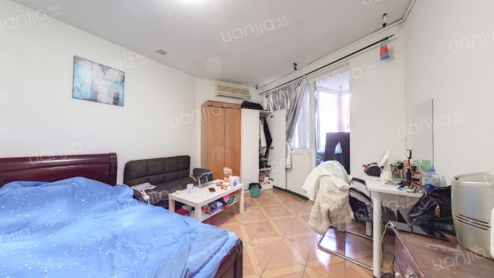 新中西街二手房实景图