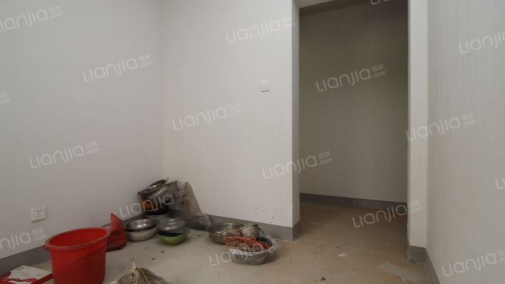 高铁新干线 4室1厅 南 北-卧室A