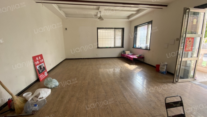 双语旁，独栋，满五，不唯一，位置好，购物方便，-客厅A