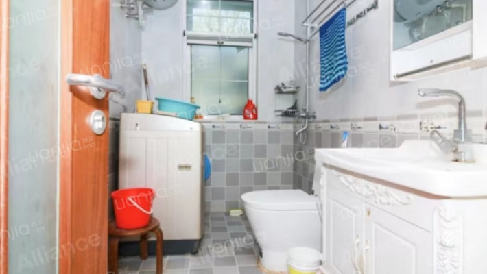 京南双拼别墅140平院子，500米进京 格局合理 有地下室-卫生间A