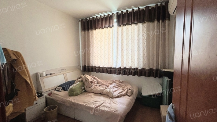 明厨明卫  税费低 诚意出售 随时看房-卧室