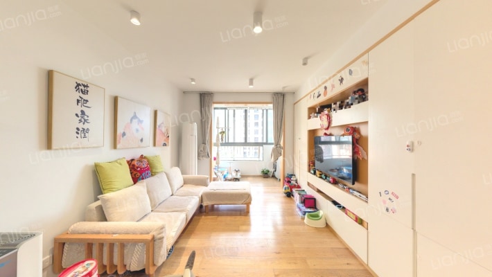 保利金爵公寓二手房实景图