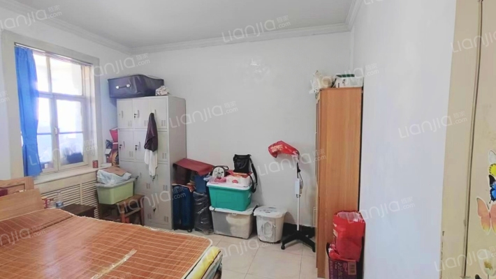 华阳路西丁旁 没上水 好楼层 双阳台公摊小 急售-卧室B