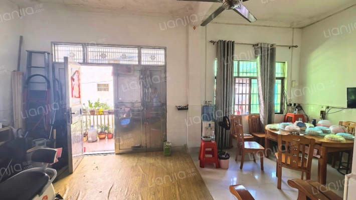 云南路独树根西四巷二手房实景图