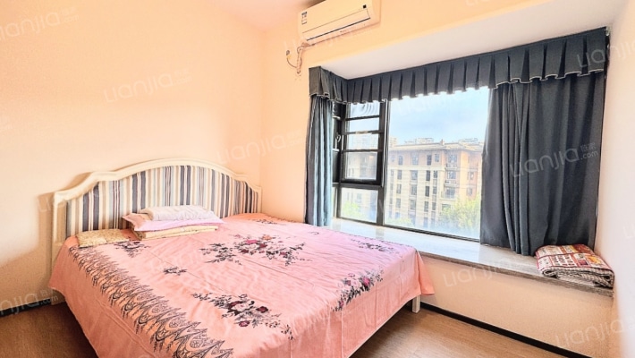 绿城蓝湾小镇·海棠苑二手房实景图