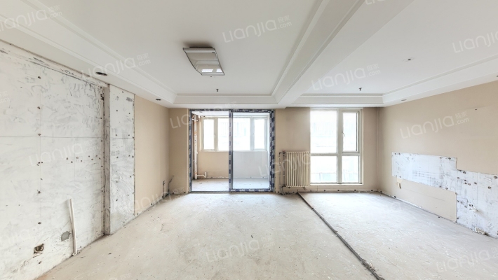 新兴天樾二手房实景图