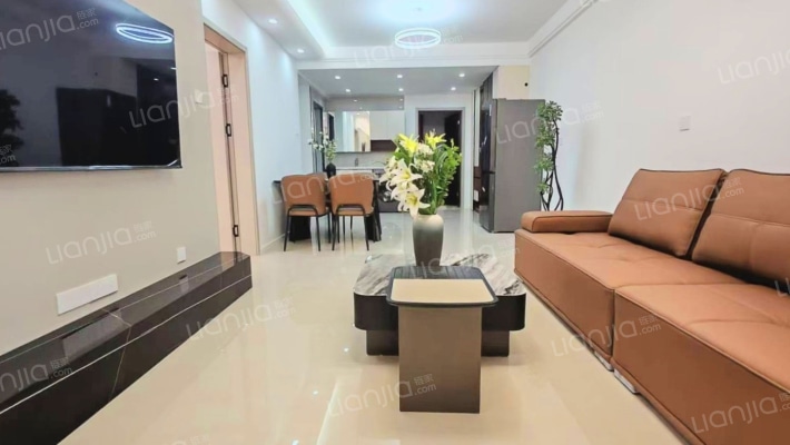 精装修10万标准二居，房主换房诚心出售45万-客厅