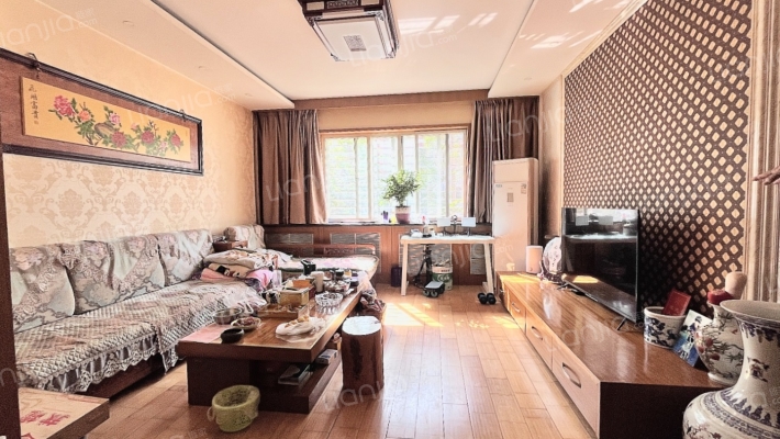 国富嘉园 3室2厅 南 北-客厅
