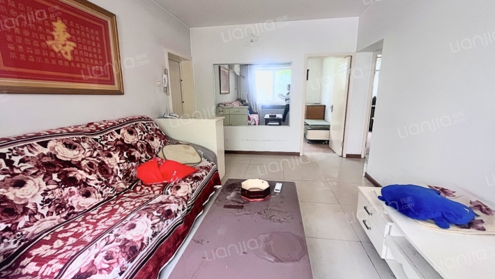 房子南北通透 有客厅有餐厅 小区里少有的户型宽敞两居-客厅