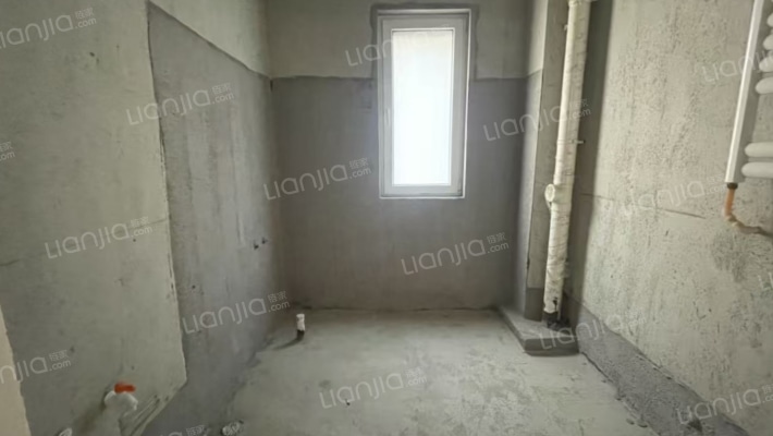 一楼带小院，东边户采光视野好，南北通透-卫生间B