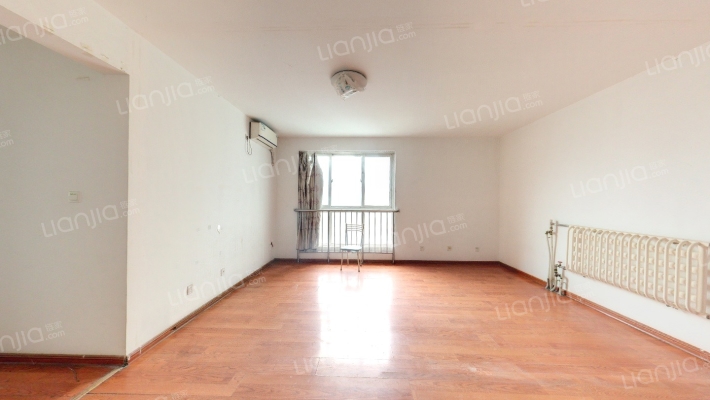 等驾坡教育公寓二手房实景图