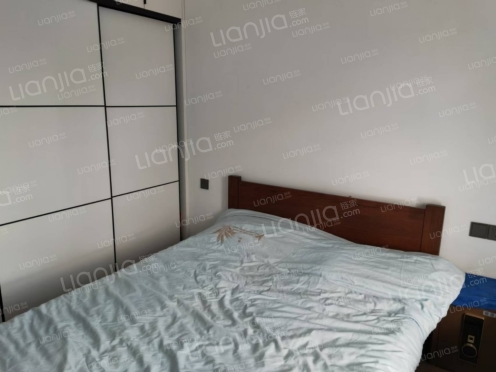 合租·卓越樾山府 3居室 东南卧