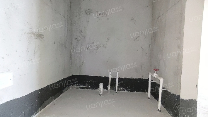 房证满二，公交直达，拎包入住，随时交付-卫生间