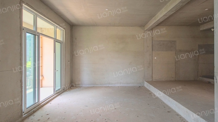 锦隆花园·御山墅二手房实景图