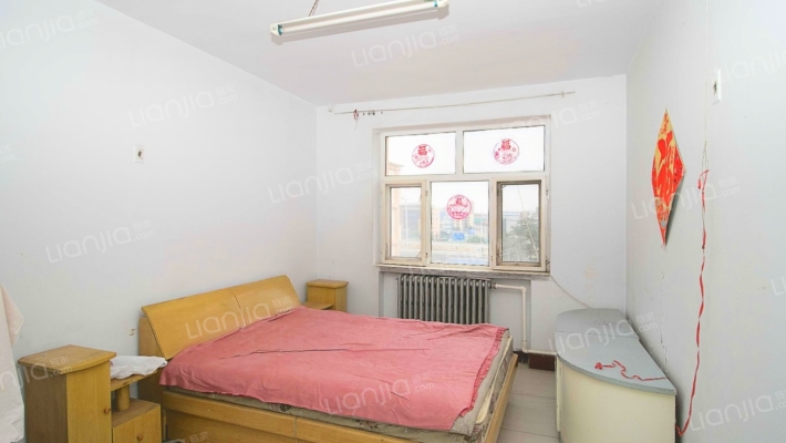 汽车配件公司家属楼二手房实景图