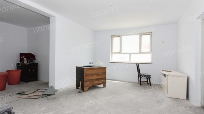 东风制衣厂小区二手房实景图