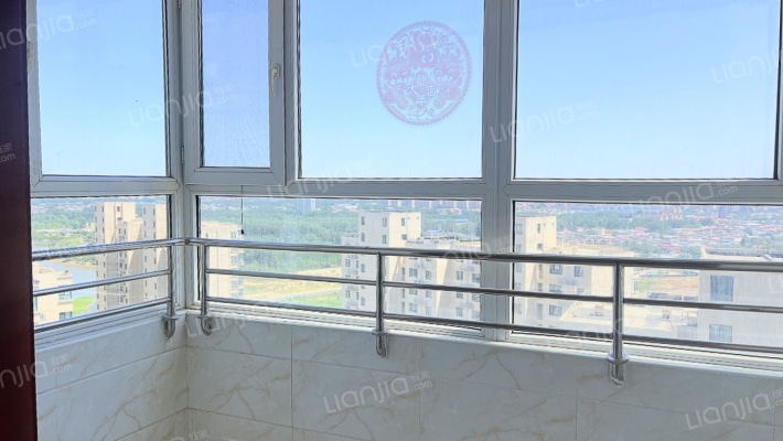 水岸花城 南向两居 简单装修 采光无遮挡-阳台