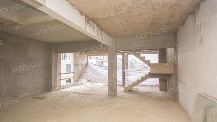 保利公园玺阅二手房实景图